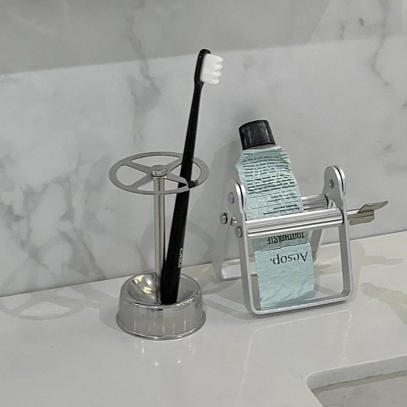 Zara Home Bathroom Accessories - Wyciskacz do pasty do zębów ze