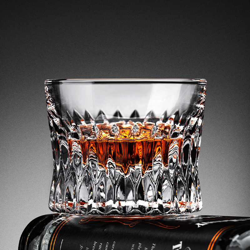 Szkło, whisky, lampka do wina, – Yamazaki Home Bathroom Storage recenzja i cena